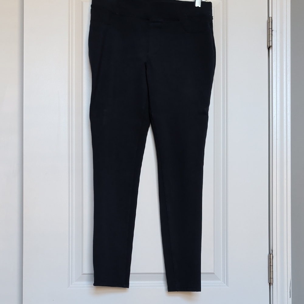 St. John's Bay Navy Skinny Pants